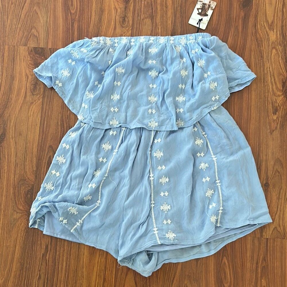 NWT sincerely Jules light blue embroidered strapless shorts jumper size S